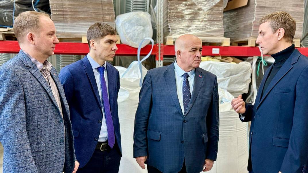 Финансовая поддержка региона позволила заводу «Костромакабель» запустить новое производство. Льготный займ по линии фонда развития промышленности предприятие направило на новую линию по выпуску кабельканалов.